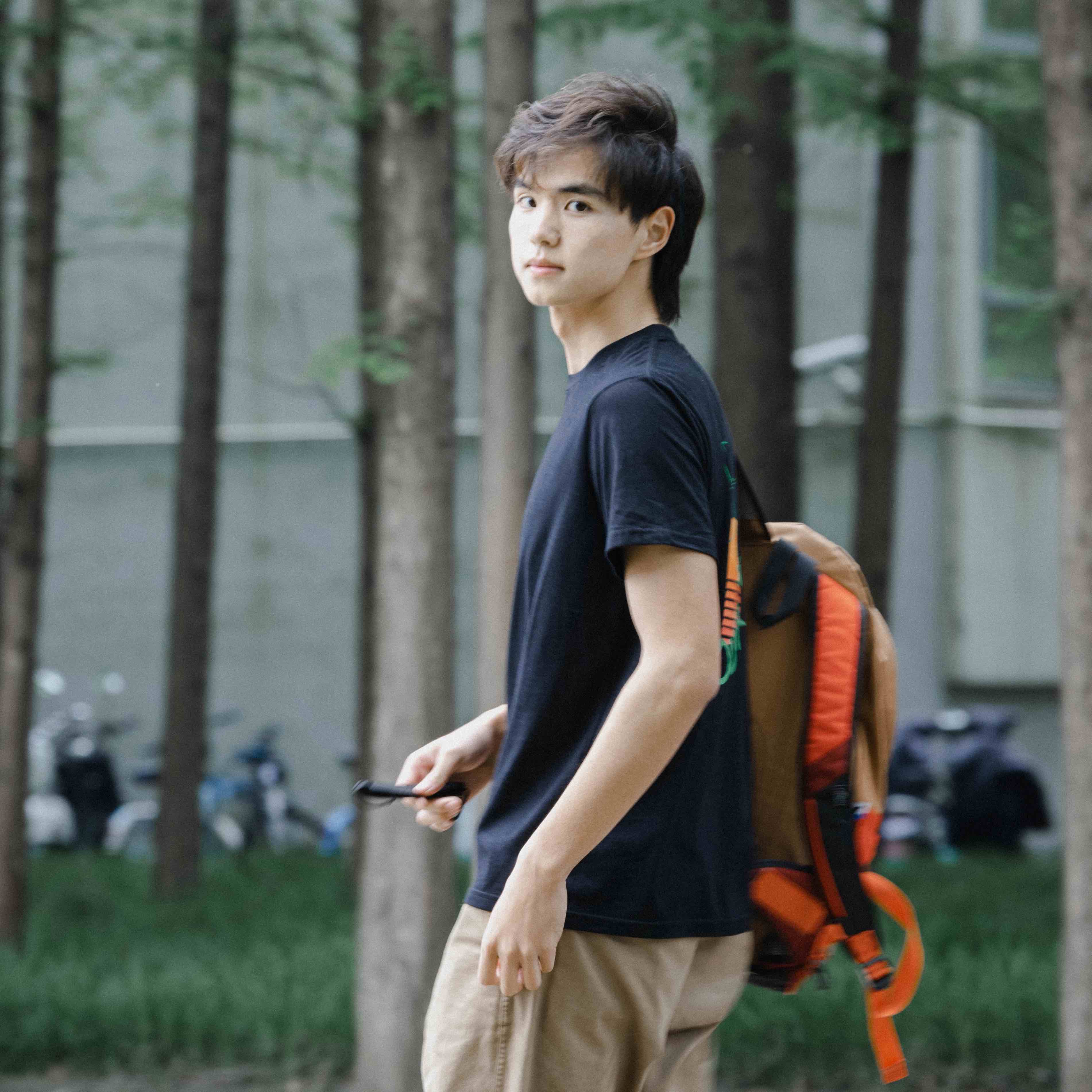 Jiaxiang Chen